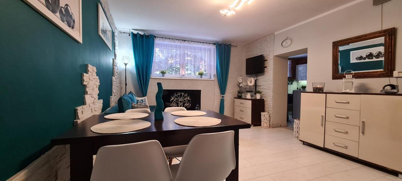 Quiet Basement Apartment Познан Екстериор снимка