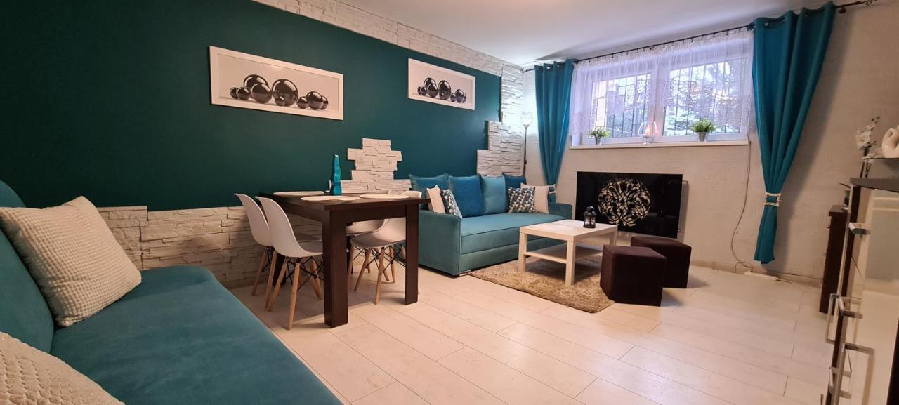 Quiet Basement Apartment Познан Екстериор снимка
